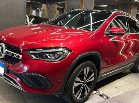 Mercedes-Benz Gla 200 فئة Progressive بانوراما