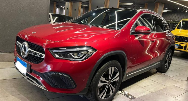 Mercedes-Benz Gla 200 فئة Progressive بانوراما