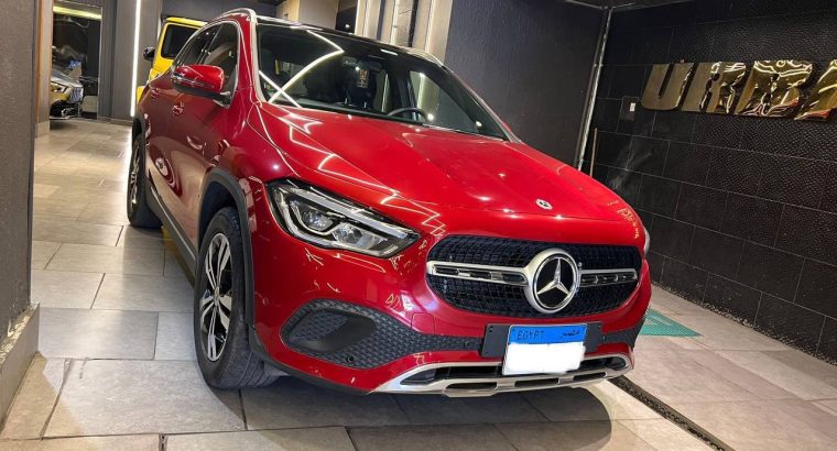 Mercedes-Benz Gla 200 فئة Progressive بانوراما