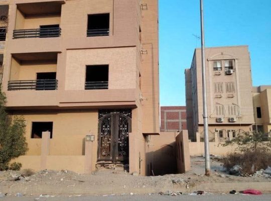 عمارة للبيع بمدينة الشروق – منطقة النوادي