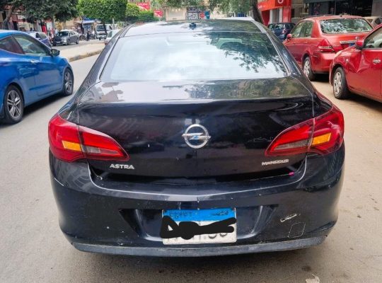 Black Astra in a very good condition