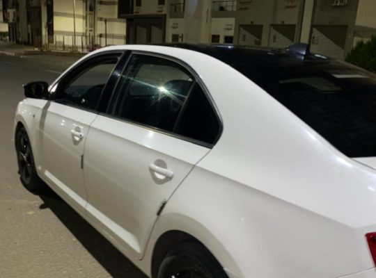 سكودا رابيد 2015 حالة ممتازة