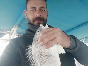 للايجار طراد رحلات بحريه و العاب مائيه دونات