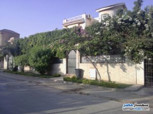 فيلا مستقلة للإيجار فى كمبوند لؤلؤة الشروق