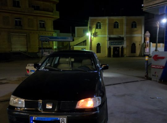 سيات ابيزا متعدلة