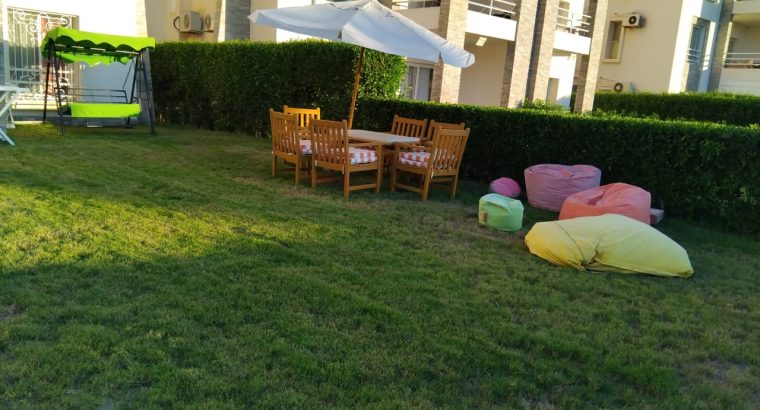 للايجار فى امواج شاليه ارضى