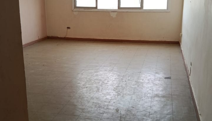 شقة فاخرة للإيجار في أرقى مواقع عمارات أيوب بجوار سفارة الإمارات