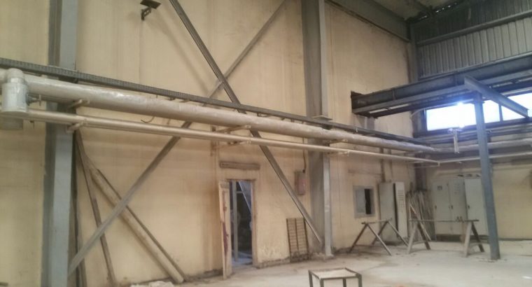مجمع مصانع  للبيع على مساحة 30000 الف متر رخص