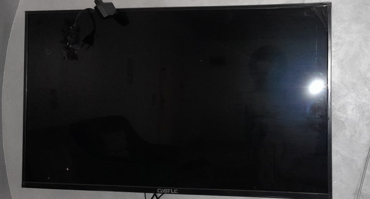شاشة تلفزيون  LED كاسيل سمارت ٤٣ بوصة جديدة غير مستعملة بالضمان