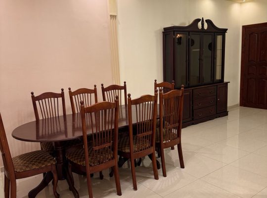 شقة مفروشة للايجار شارع الجامعة قرب سكن الاسراء