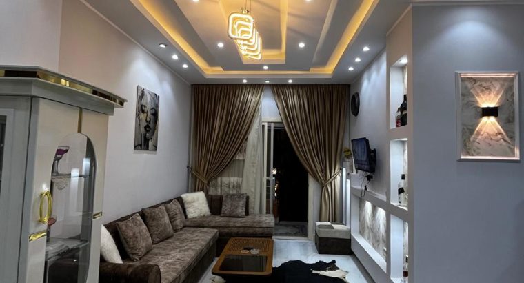شقه للبيع بالفرش في حدائق اكتوبر كمبوند دجله بالمز