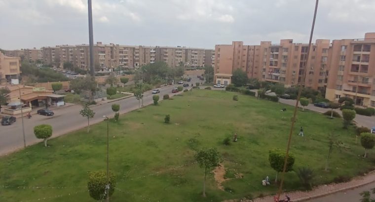 شقه للبيع كمبوند الفردوس امام دريم لاند ٨٦ م