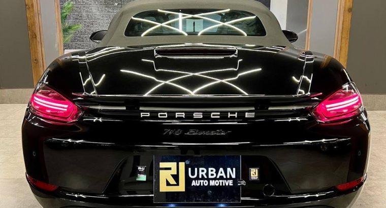 عربيه للبيع Porsche 718 Boxster Roadster