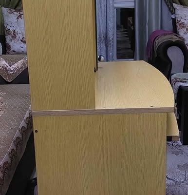ترابيزة كمبيوتر خشبية