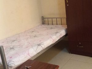 بدون عمولة يوجد سكن شباب عرب غرف ثلاثية وغرف
