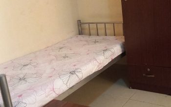 بدون عمولة يوجد سكن شباب عرب غرف ثلاثية وغرف