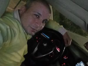 أنا سائق خاصه لجميع فئات المجتمع ومرافق