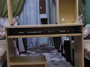 ترابيزة كمبيوتر خشبية