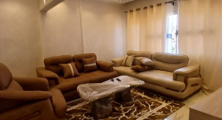 شقة للقطة للبيع بمساحة 170 متر