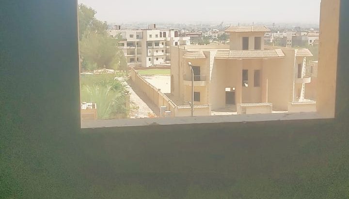 شقة 200 متر بموقع مميز في الحي السابع بالعبور