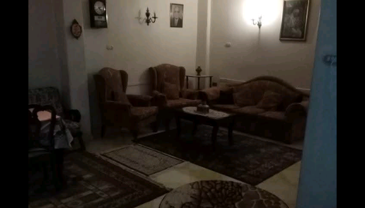 شقه مفروشه بالقوميه تصلح لفرد أو زوجين.