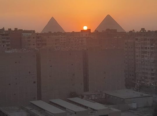 شقة تطل على الاهرامات الثلاثة ٤٨٠٠