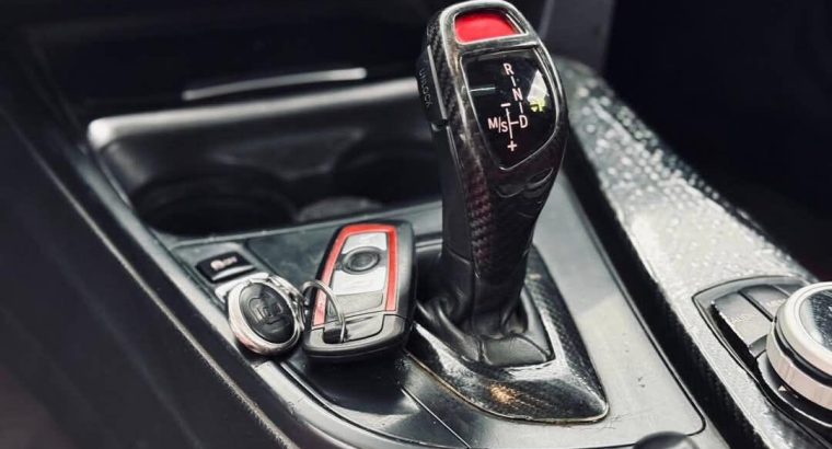 للبيع BMW 320i