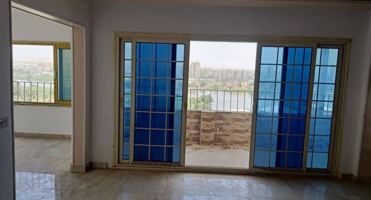شقة على النيل للبيع