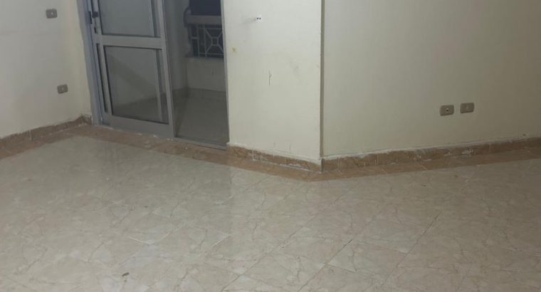 شقه للايجار بكمبوند الفردوس امام دريم لاند ٩٢