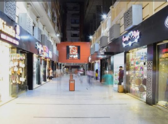 شقة للبيع بكومباوند حدائق اللوتس شارع الهيلتو