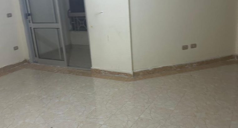 شقه للايجار بكمبوند الفردوس امام دريم لاند ٩٢
