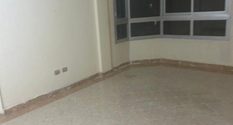 شقه للايجار بكمبوند الفردوس امام دريم لاند ٩٢