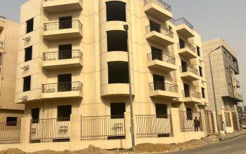 للبيع شقه في الأندلس 2 تاني نمره من محور محمد نجيب