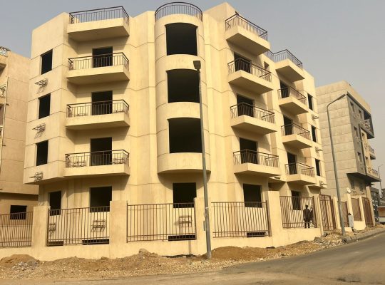 للبيع شقه في الأندلس 2 تاني نمره من محور محمد نجيب