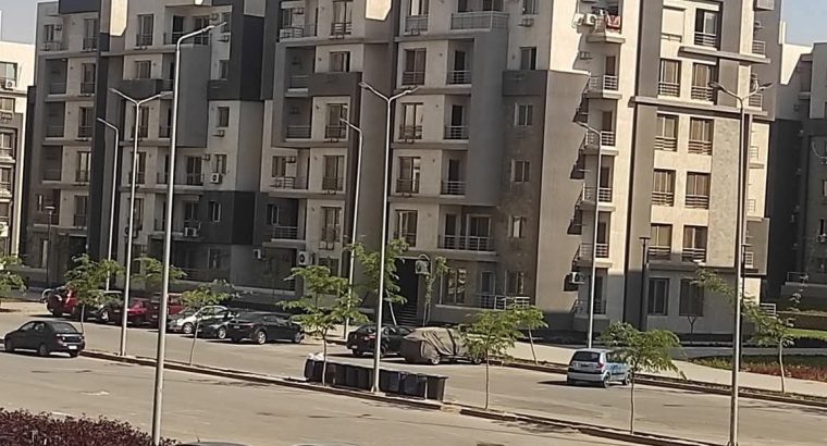 شقة للسكن الراقي والاستثمار بقلب الشيخ زايد
