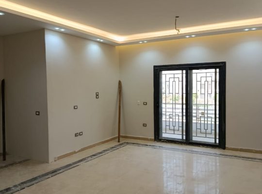 تاون هاوس للايجار بكمبوند وصال