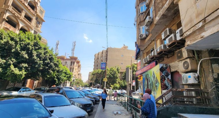 شقة ارضي 200 متر لقطة بمصر الجديدة