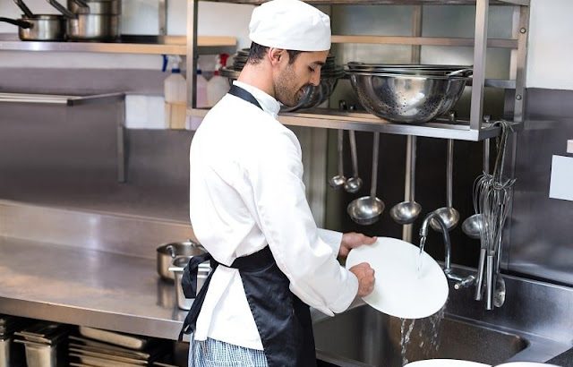 مطلوب عمال تحضير مطبخ استيوارد