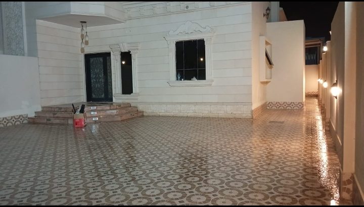 شقة للايجار صحار الصنقر بقرب من منتزه الصنقر