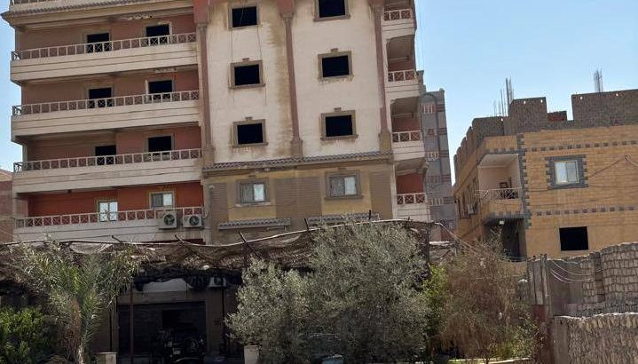 عمارة علي طريق الاتوستراد للبيع