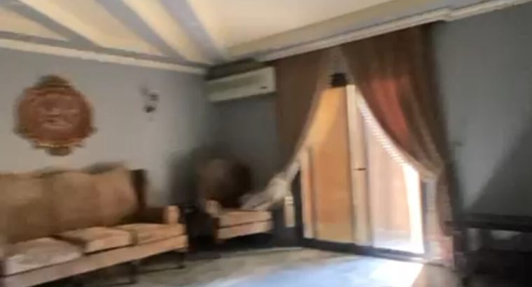 شقة للبيع بالدقي امام المتحف الزراعي مباشرا