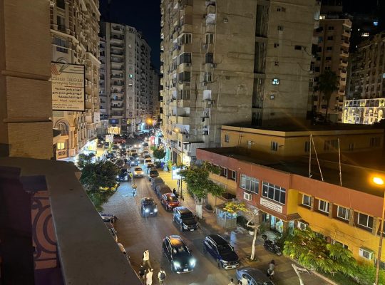شقة للصفوة / شارع مصطفى كامل الرئيسى / سموحة