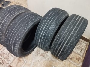 اربعة فرد كاوتش بحالة جيدة