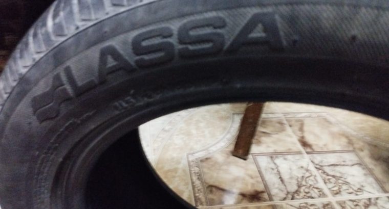 اربعة فرد كاوتش بحالة جيدة