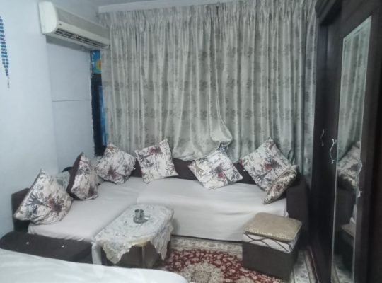 شقه سكانيه للبيع ببرج 11 دور