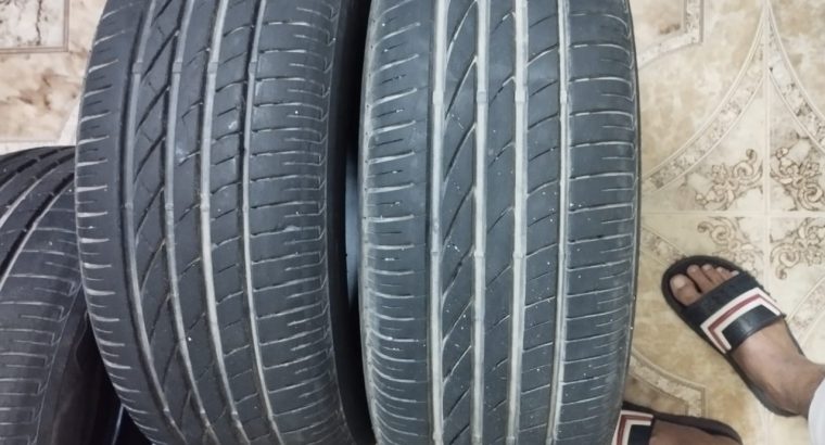 اربعة فرد كاوتش بحالة جيدة