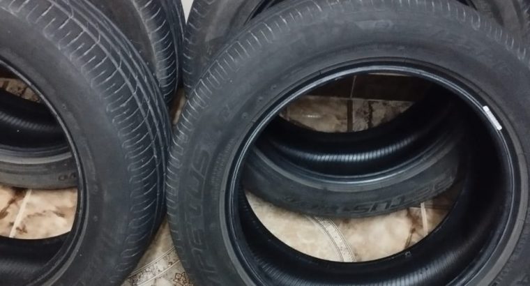 اربعة فرد كاوتش بحالة جيدة