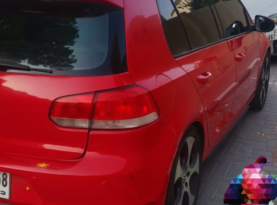 سيارة جولف جي تي اي 2012