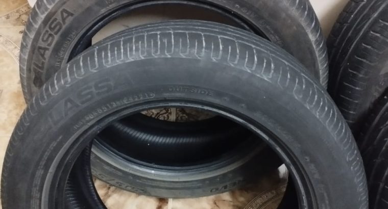 اربعة فرد كاوتش بحالة جيدة