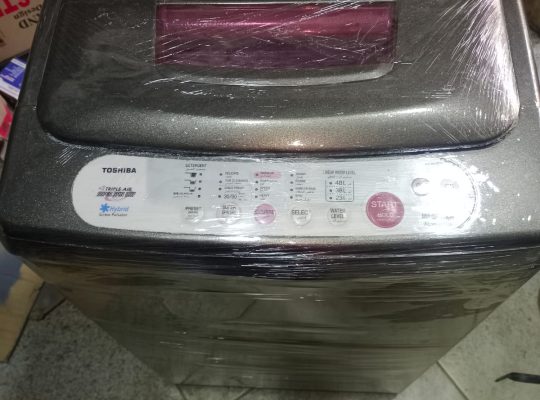 غسالة توشيبا 8 كيلو فوق أتوماتيك ممتازة مجانا